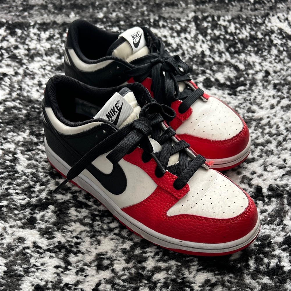 Nike Kids Black and Red Sneakers